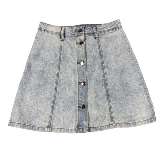 H&M DIVIDED Light Wash Denim Jean Mini Skirt Size 2 Button Front - Picture 1 of 5